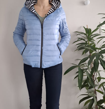 Attrait Paris - Manteau doudoune imperméable et matelassé bleu clair avec capuche