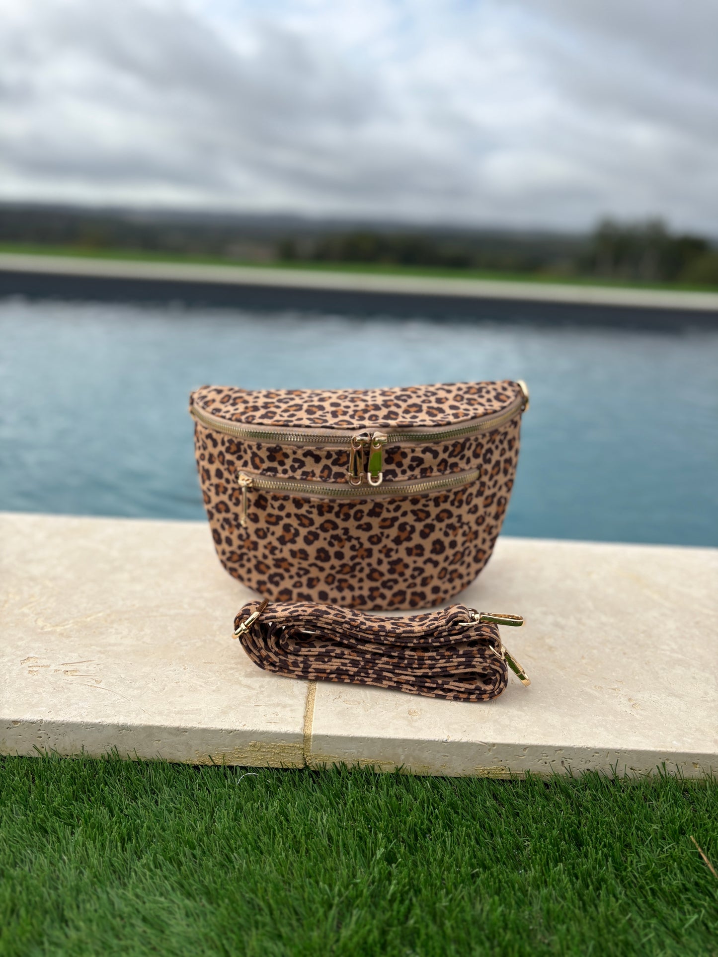 Sac banane tissu doux léopard beige clair 2 poches