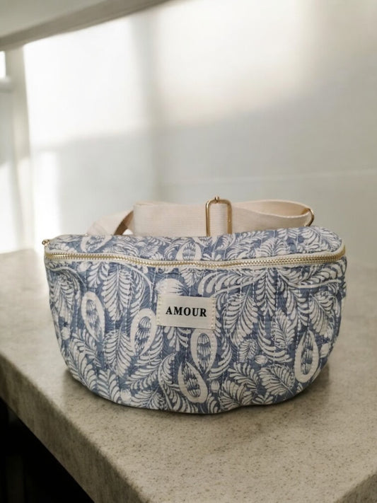 Nouveautés - Sac banane bleu en coton imprimé feuilles blanches