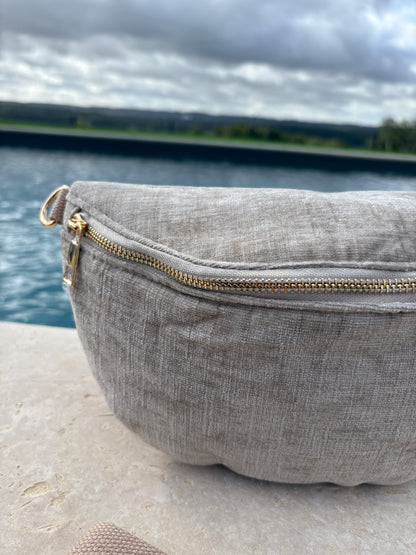 Sac banane en tissu velours texturé beige gris