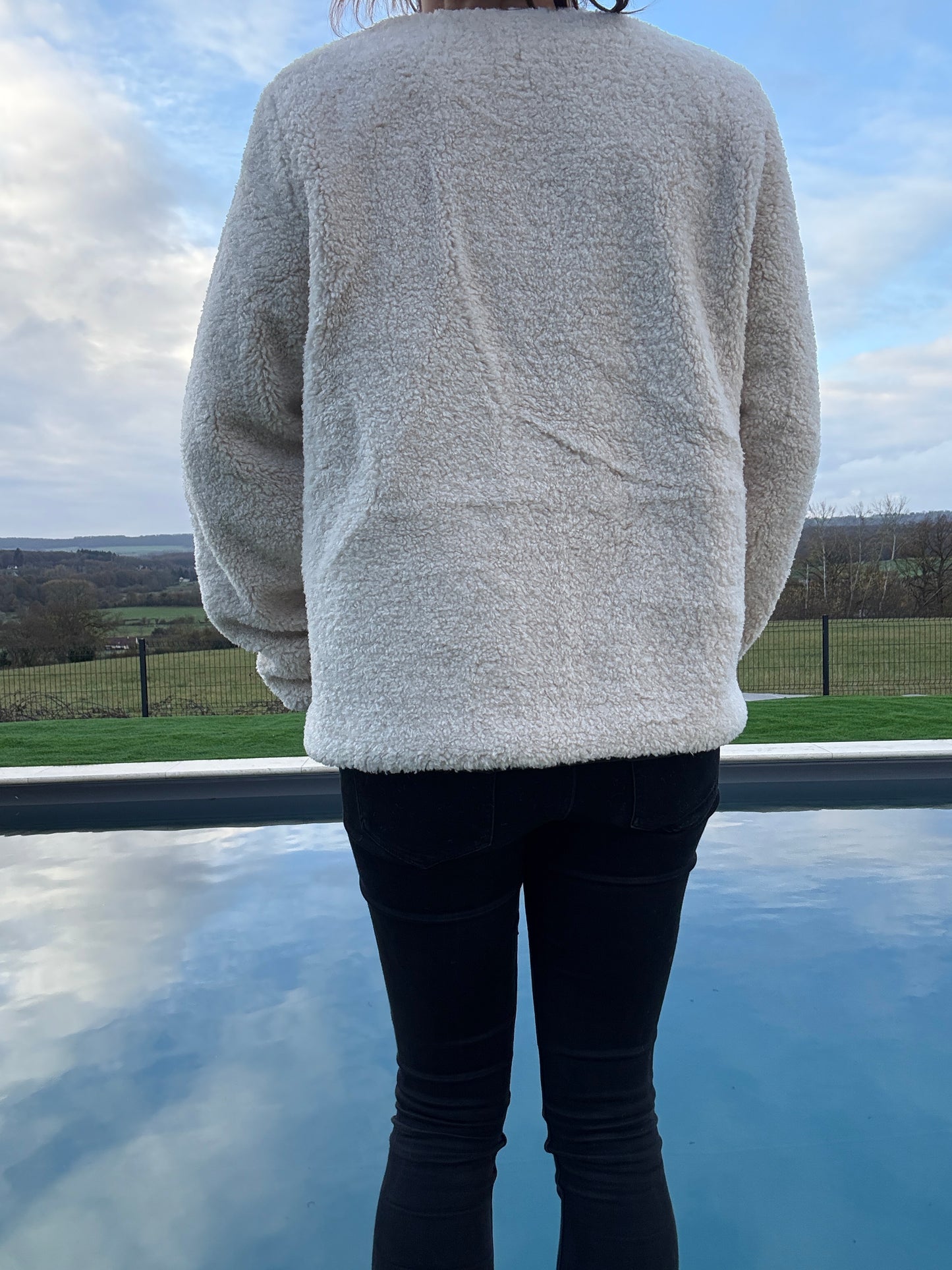 Laura Jo - Veste courte reversible noire avec doublure en sherpa beige