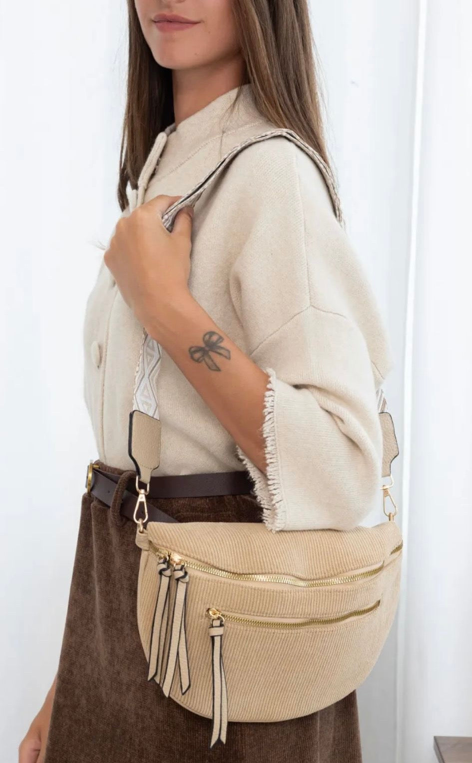 Riñonera Pana Beige Arena - Doble Bolsillo con Cremallera Mujer