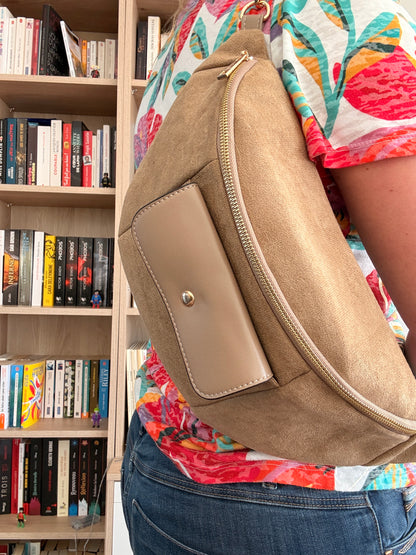 Sac banane XL femme beige taupe effet daim et simili cuir – grand format tendance, bandoulière réglable, poche zippée