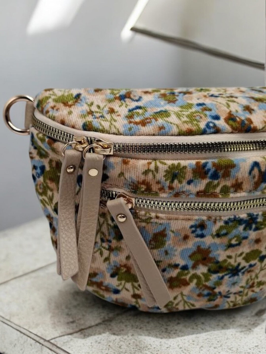 Sac banane velours côtelé très fin fleuri liberty beige avec porte-monnaie assorti