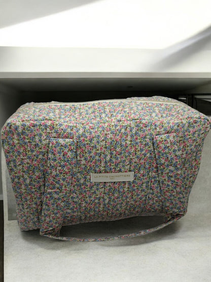 Sac week-end polochon en coton matelassé multicolore liberty fleuri rose bleu et blanc