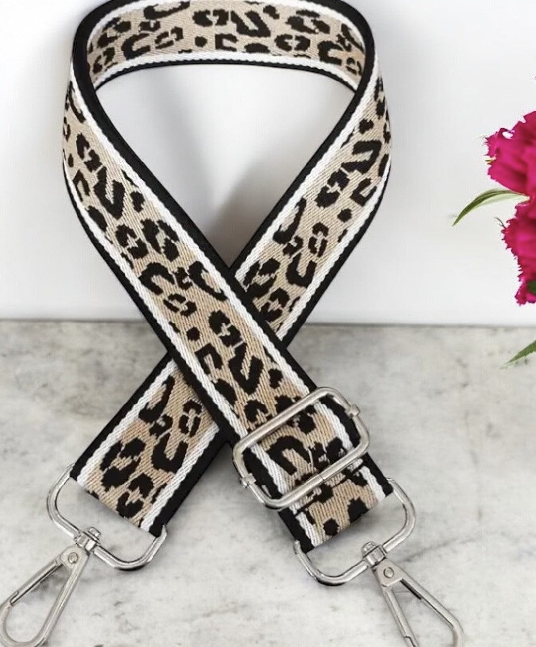 Bandoulière sangle large léopard beige noir mousquetons argentés