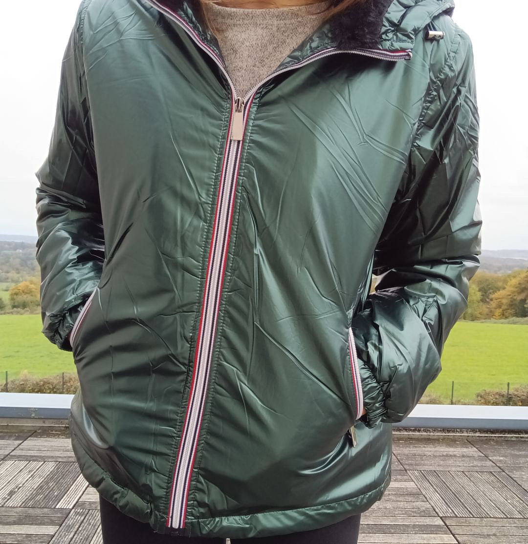 Attrait Paris - Manteau court imperméable fourré vert forêt métallisé