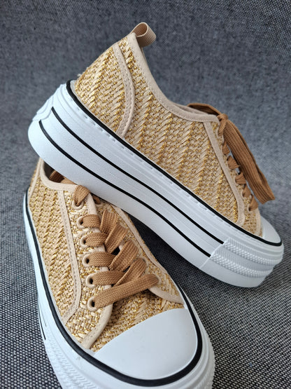 Chaussures baskets tissées beige doré semelle compensée style converse