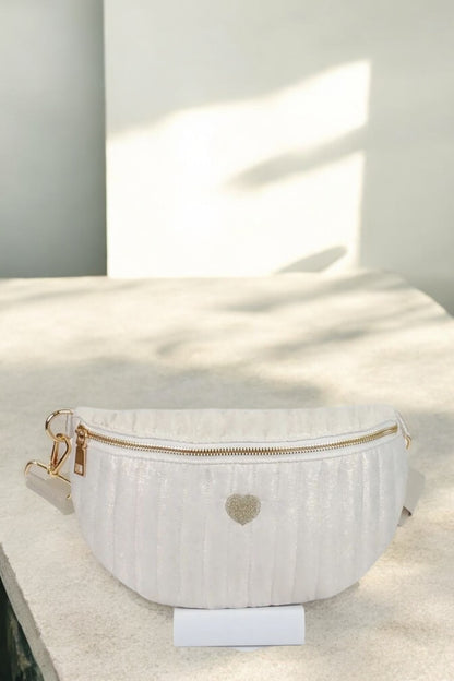 Sac banane en tissu irisé texturé relief élégant blanc crème