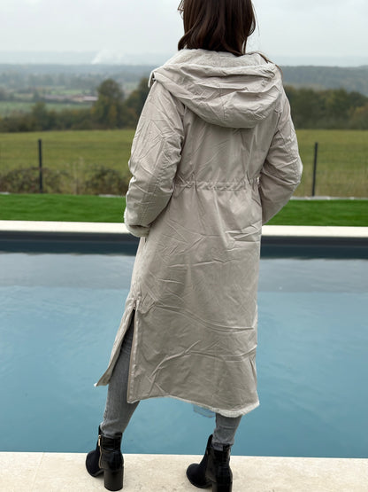 Melya Melody - Manteau long réversible blanc crème fausse fourrure avec capuche et cordons de serrage à la taille