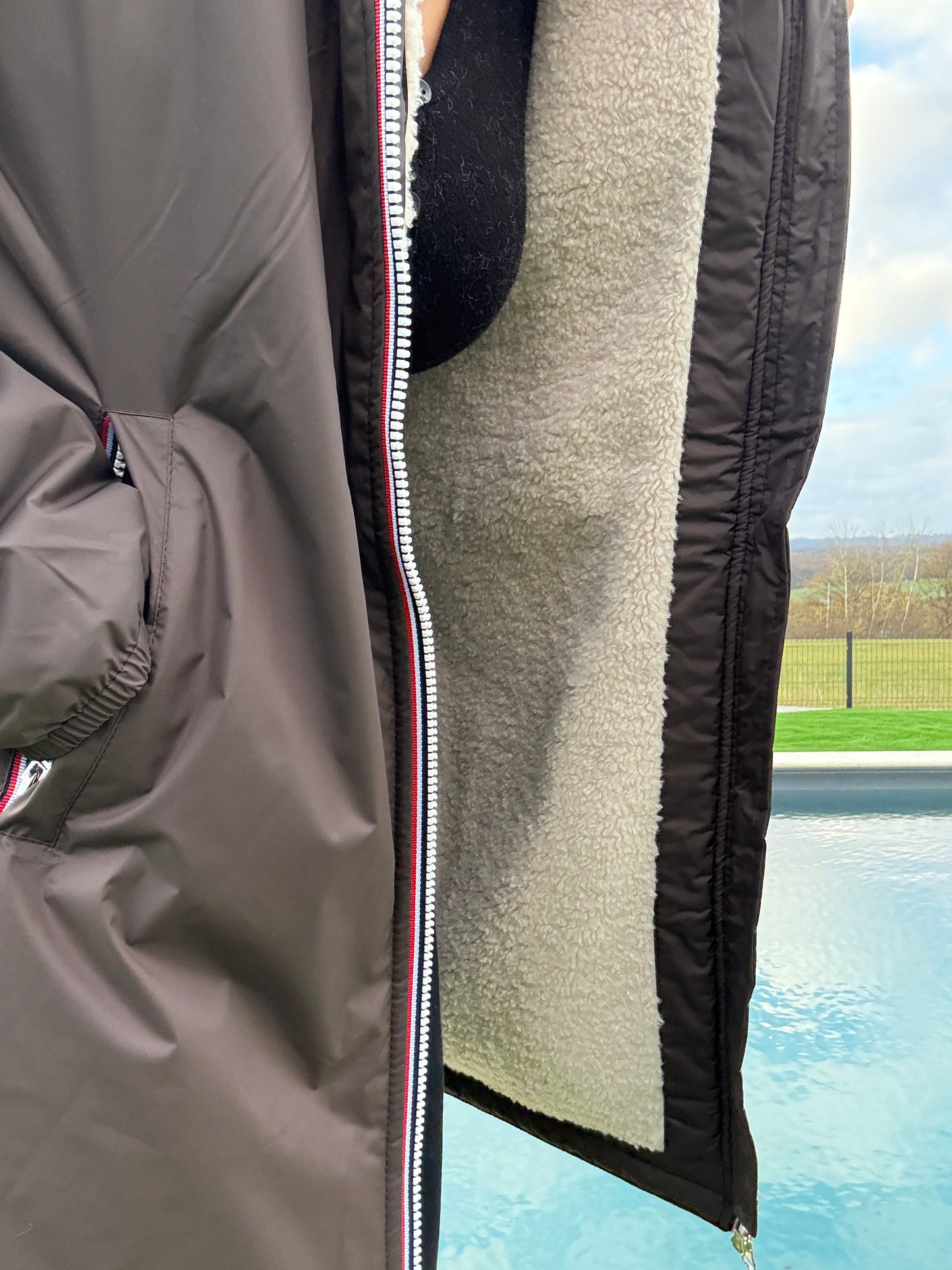 Laura Jo - Imperméable fourré long fausse fourrure marron chocolat intérieur sherpa beige