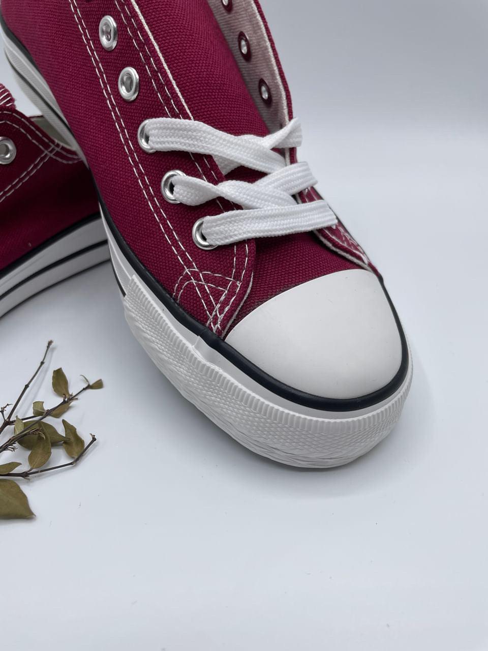 Chaussures baskets basses toile bordeaux style Converse