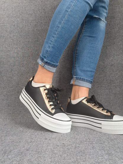 Chaussures baskets basses semelle compensée simili noir style converse