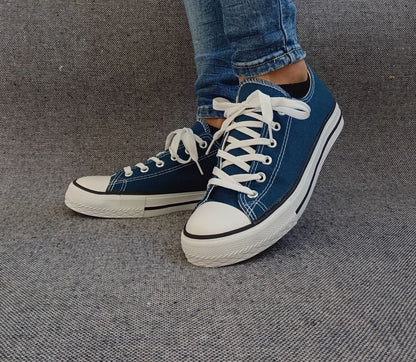 Chaussures baskets basses toile bleu pétrole style Converse