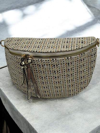 Sac banane en tissu à motif texturé noir, beige et camel sangle fantaisie