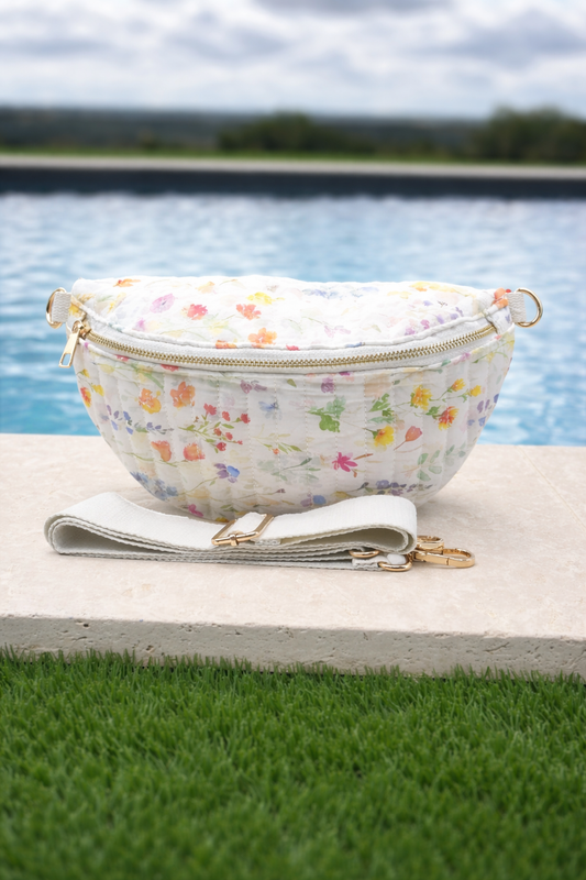 Sac Banane Blanc Fleuri Multicolore – Tissu Matelassé & Zip Doré