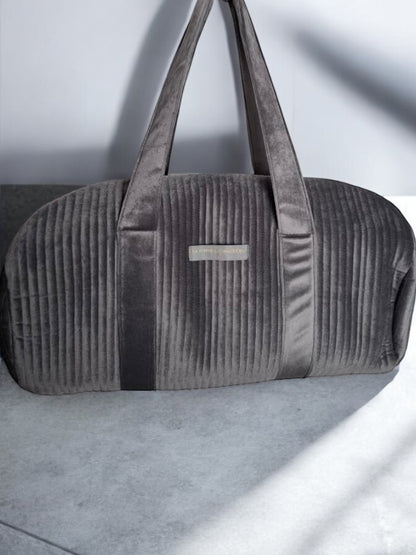 Sac polochon en velours matelassé gris 'La ptite cachotiere'