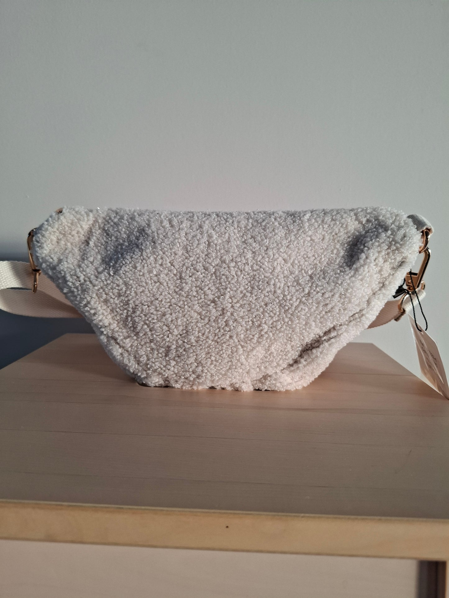 Sac banane peluche moumoute 2 poches blanc cassé
