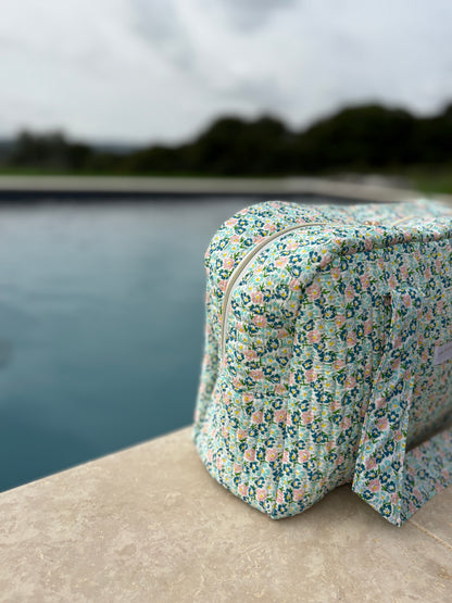 Sac week-end polochon en coton matelassé liberty fleuri bleu turquoise et touches orange