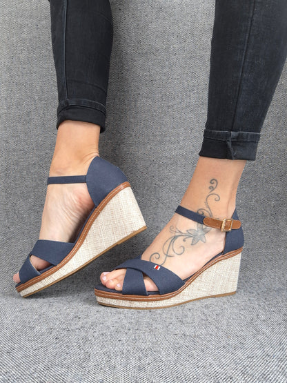 Chaussures sandales compensées tissu à lanières bleu marine semelle beige