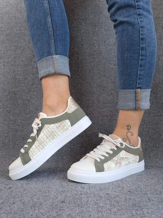 Chaussures baskets blanches kaki motif étoile style sneakers