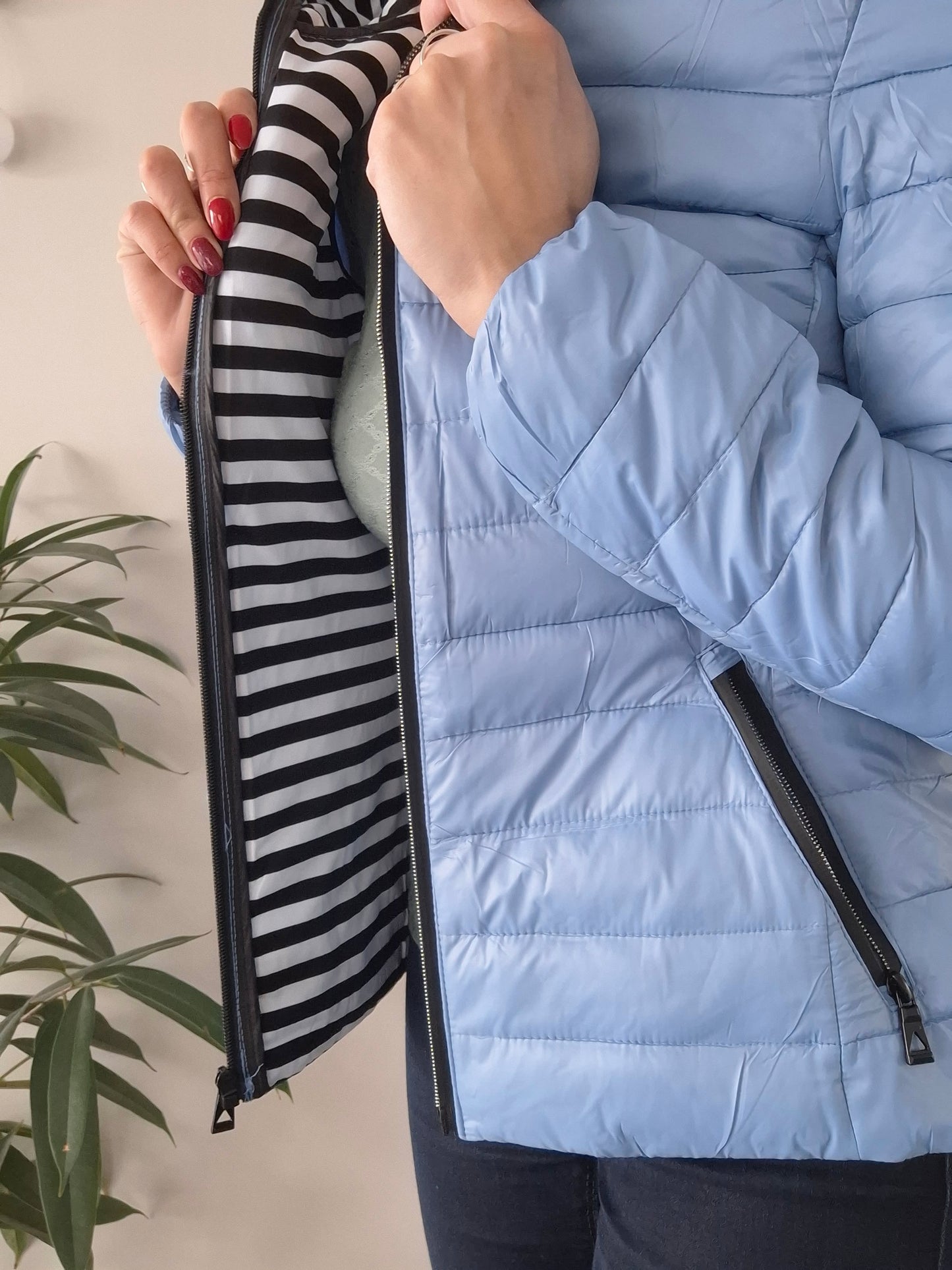 Attrait Paris - Manteau doudoune imperméable et matelassé bleu clair avec capuche