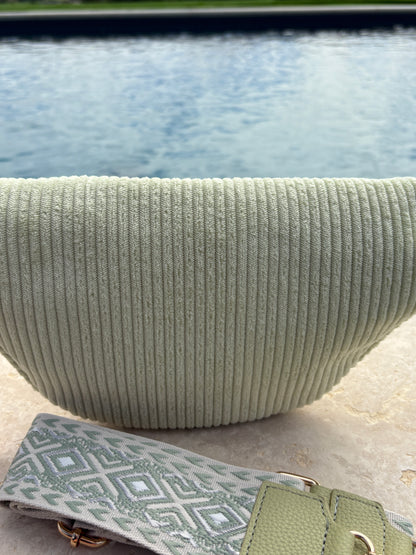 Sac banane velours côtelé 2 poches vert clair vert d'eau sangle fantaisie