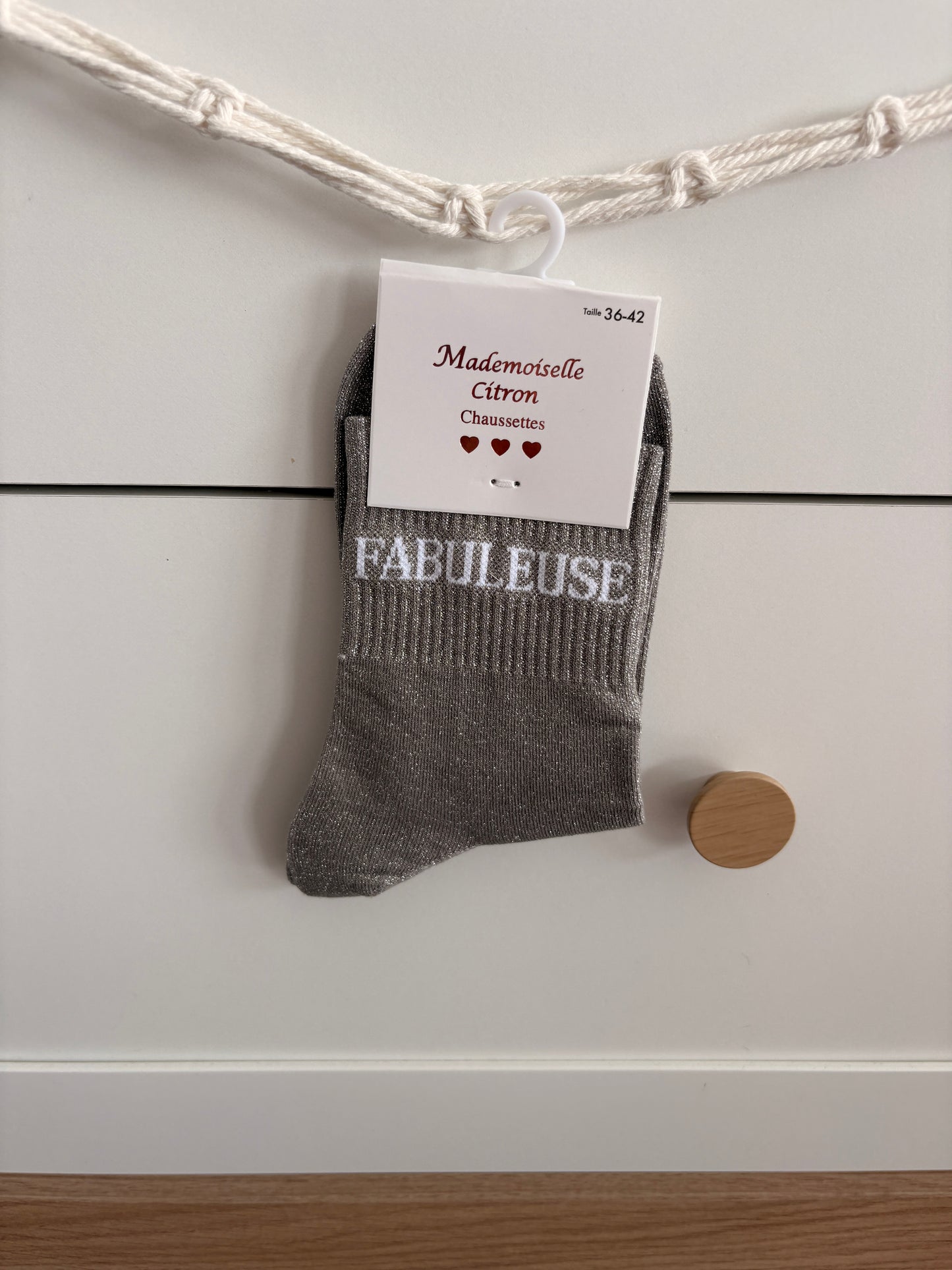 Chaussettes hautes pailletées “Fabuleuse”