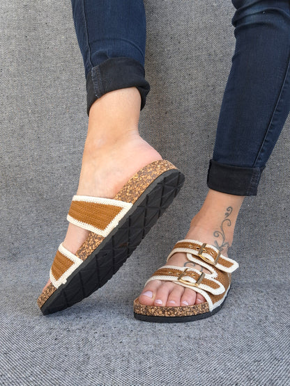 Chaussures sandales type birk 2 brides tissu bicolore camel et beige