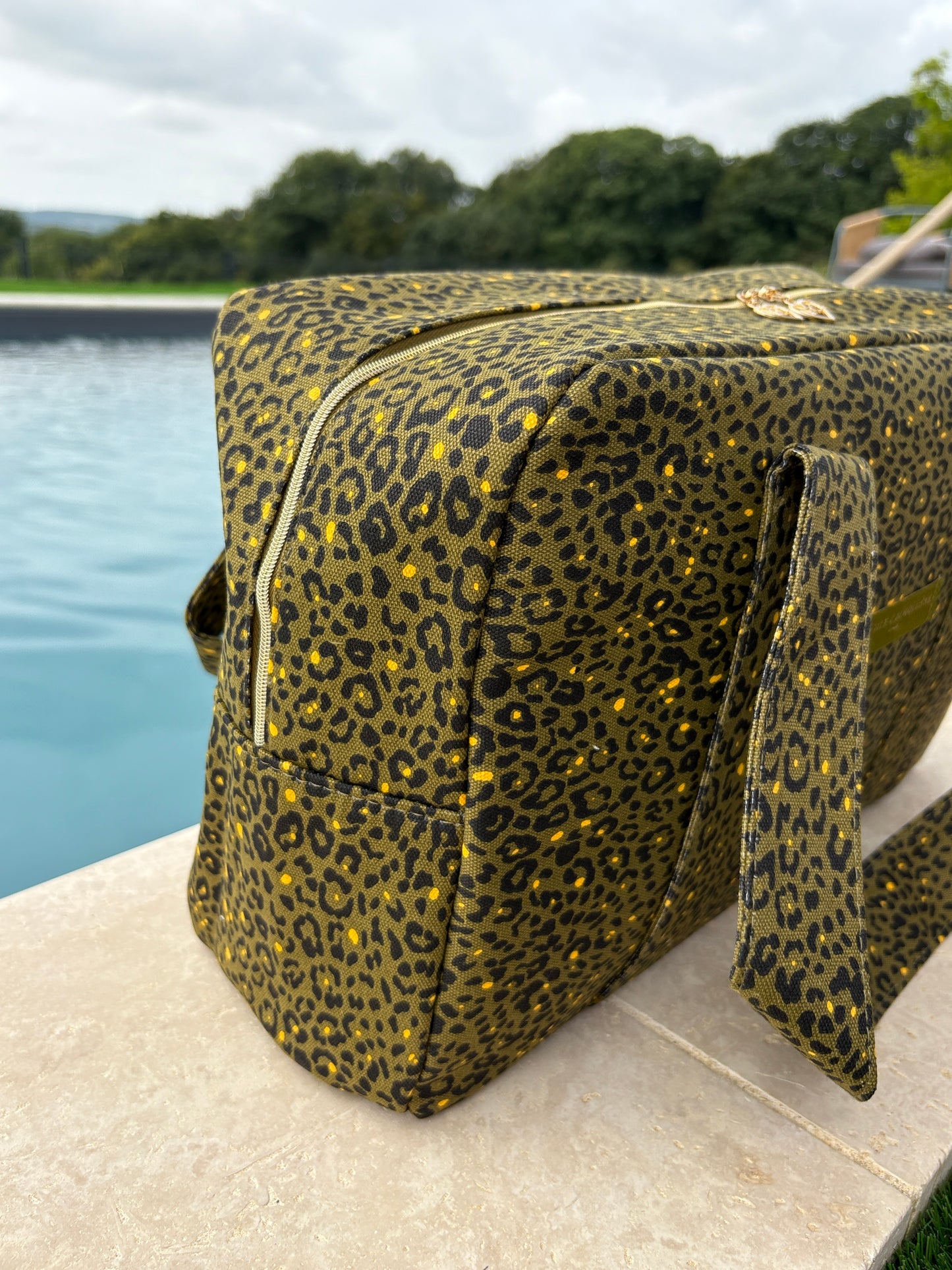 Sac week-end de voyage polochon coton fin léopard kaki