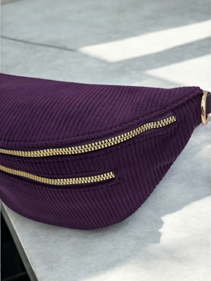 Sac banane velours côtelé 2 poches violet sangle fantaisie