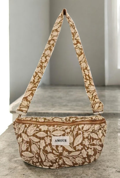 Sac banane coton matelassé liberty floral toile de jouy camel et blanc