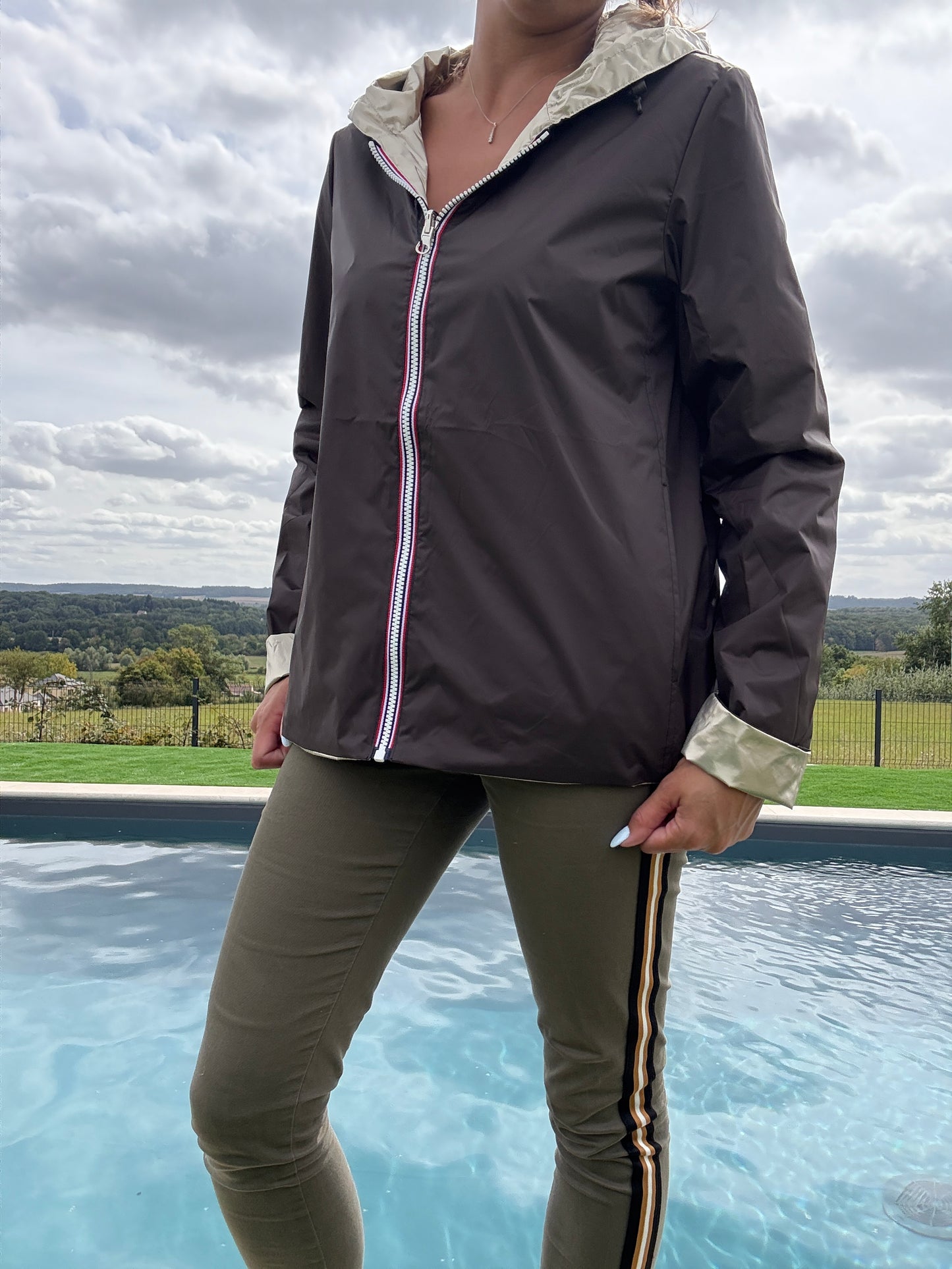 Laura Jo - Imperméable réversible court sans garnissage ouate mi-saison couleur marron chocolat/doré