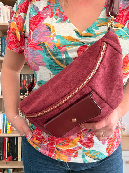 Sac banane XL femme rouge bordeaux effet daim et simili cuir – grand format tendance, bandoulière réglable, poche zippée