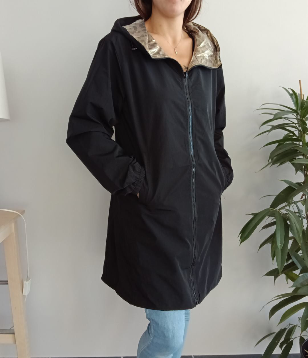 Melya Melody - Manteau long mi cuisses réversible et imperméable léger noir doré léopard