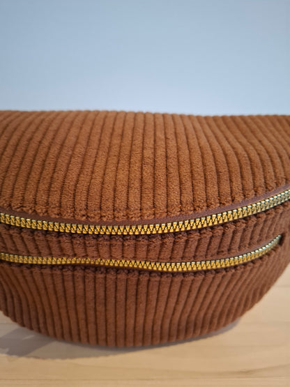 Sac banane velours côtelé 2 poches marron chocolat clair sangle fantaisie