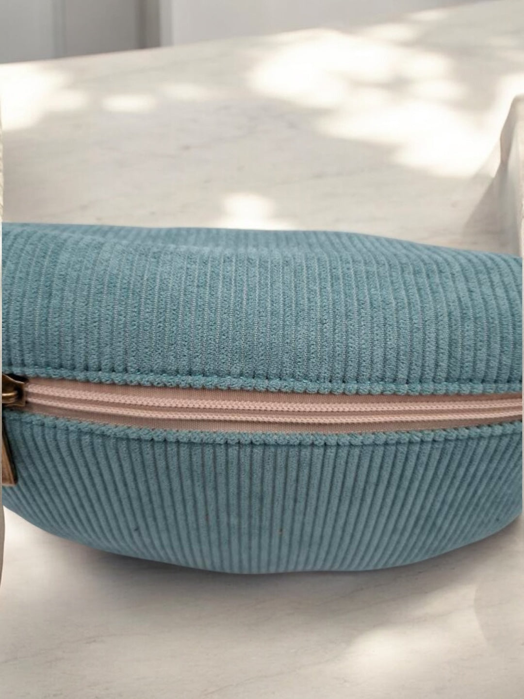 Sac banane en velours côtelé une poche bleu turquoise