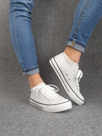 Chaussures baskets basses gris pailleté et blanc style converse