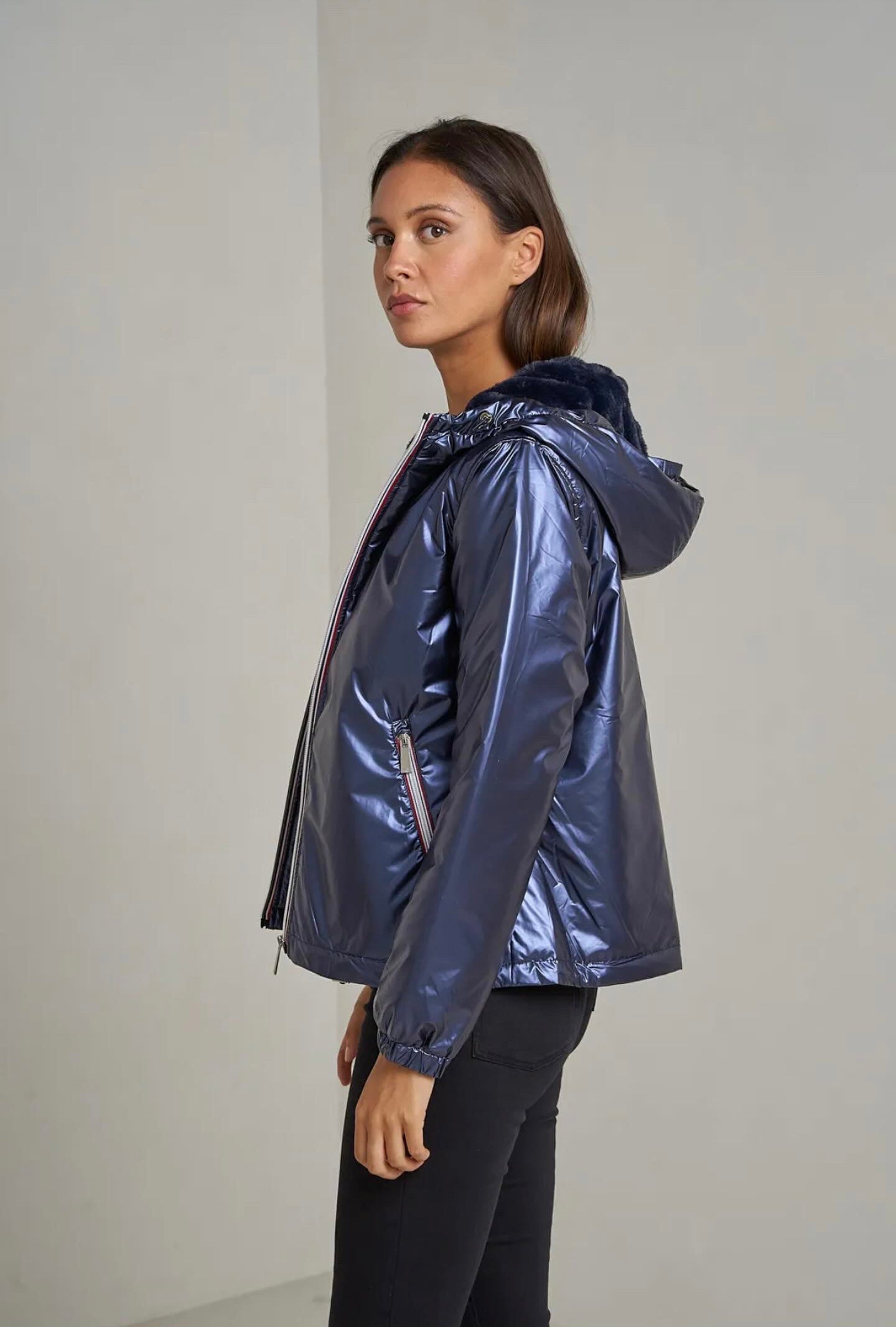 Attrait Paris - Manteau court imperméable fourré bleu marine métallisé