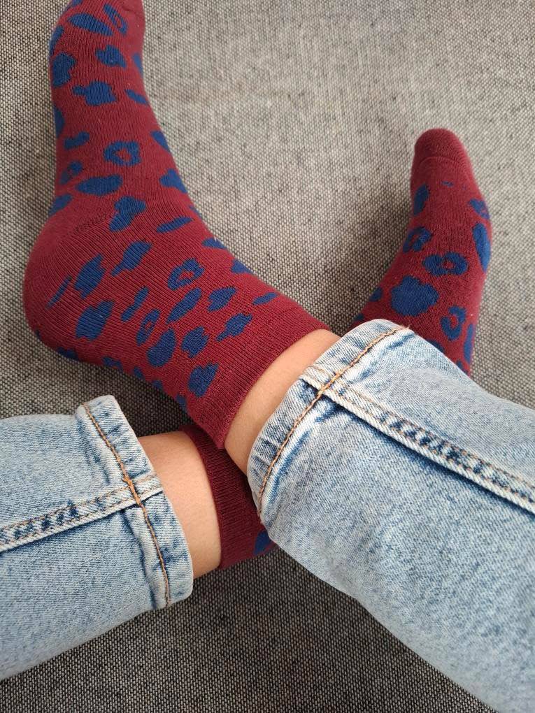 Nouveautés - Chaussettes rouge en coton à motif léopard bleu