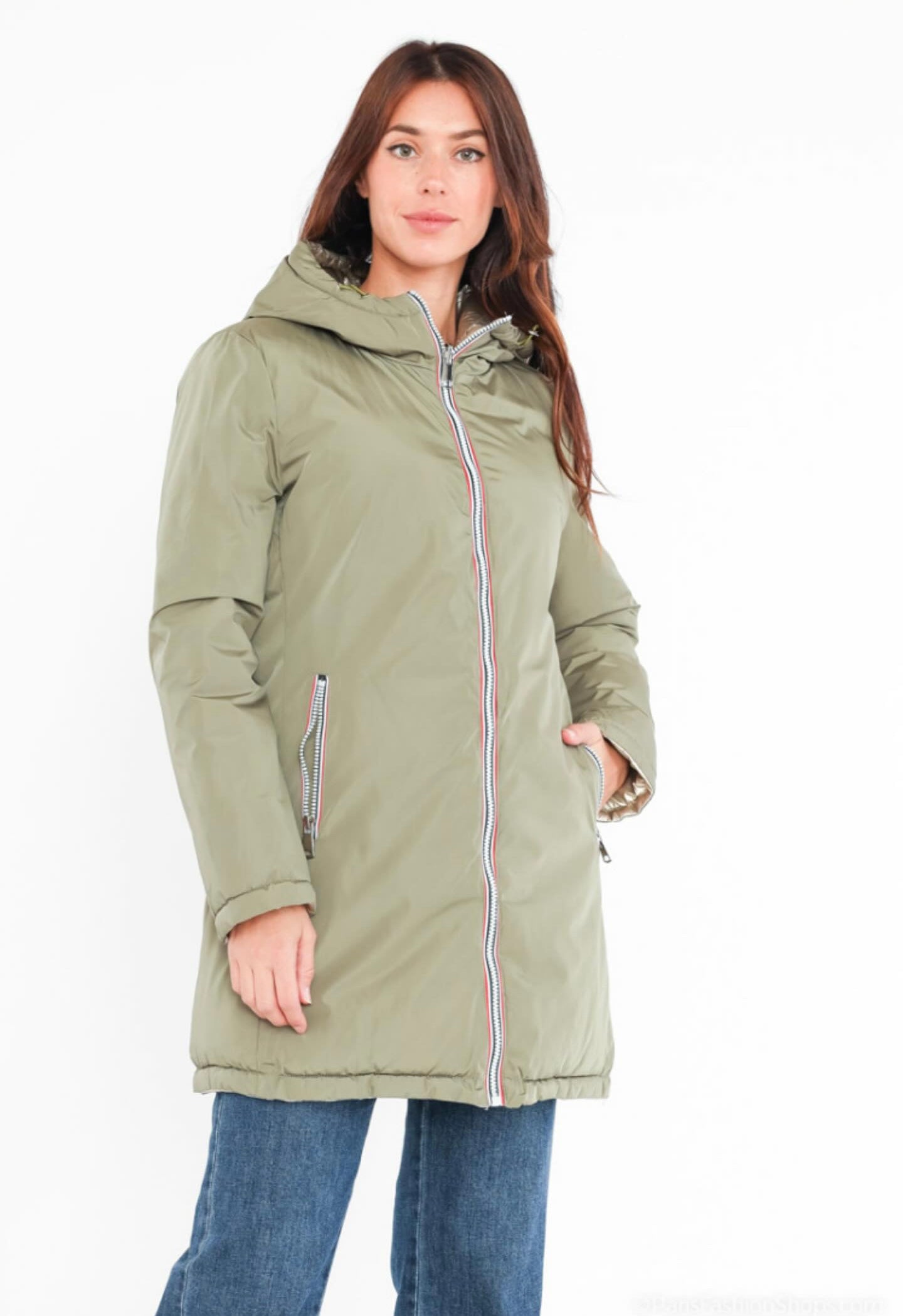 Melya Melody - Manteau long réversible et imperméable matelassé kaki clair/doré - Curvy