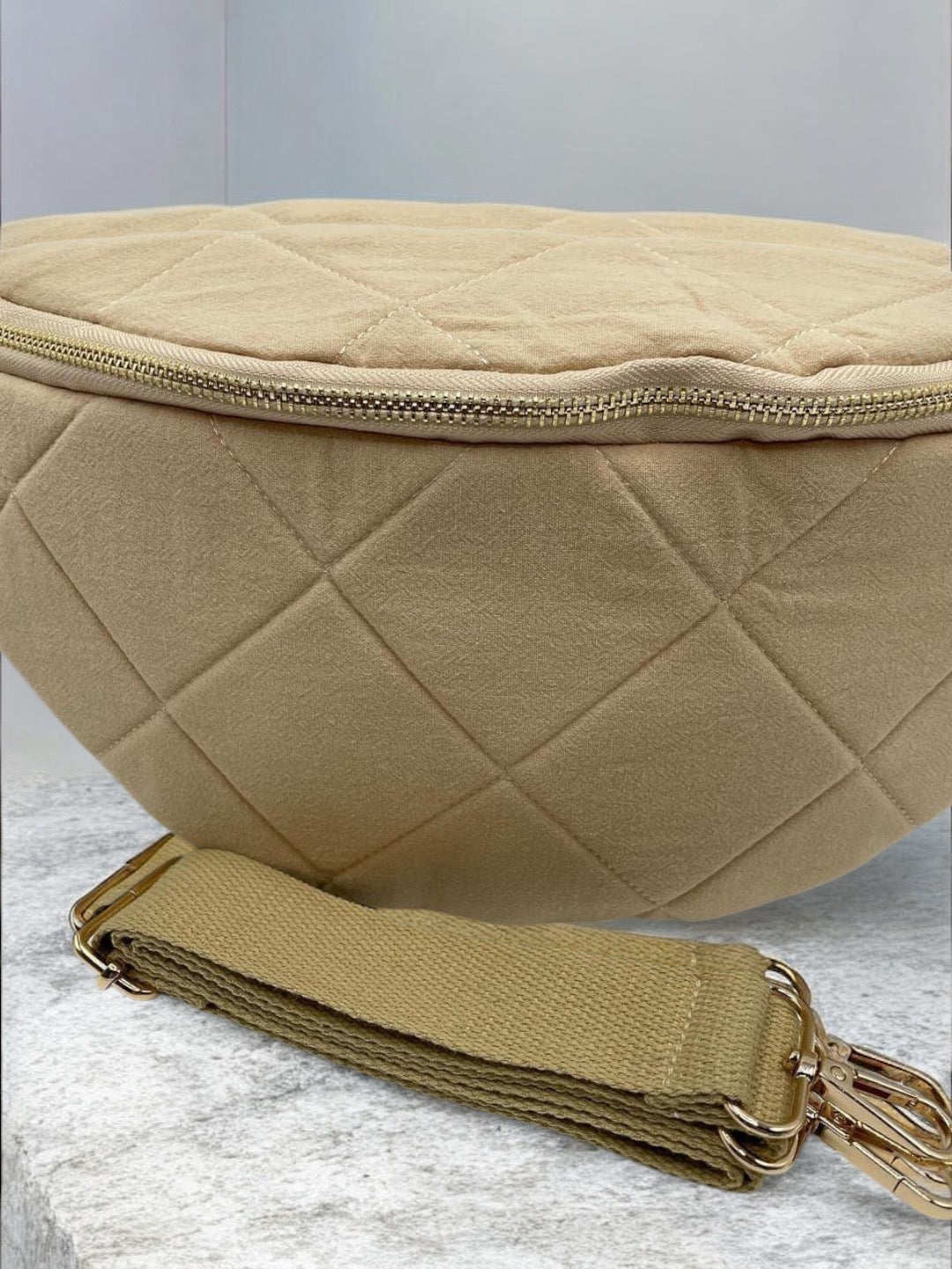 Sac banane gaze de coton matelassé beige