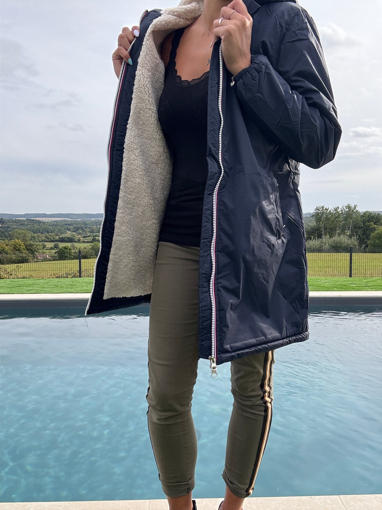 Laura Jo - Imperméable fourré long fausse fourrure bleu marine intérieur sherpa beige