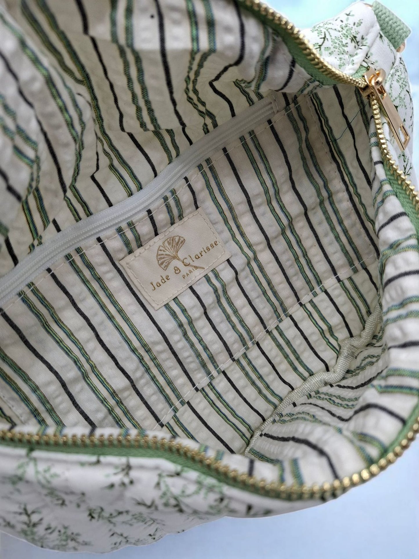 Sac banane en coton matelassé liberty blanc motif floral vert olive