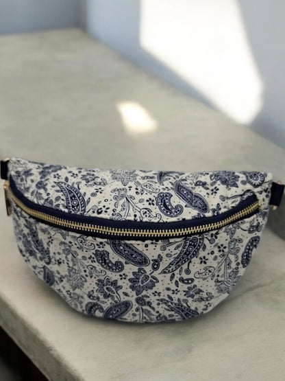 Sac banane coton matelassé liberty motif paisley bleu marine