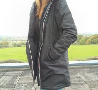 Laura Jo - Imperméable long doublé en fausse fourrure couleur noir