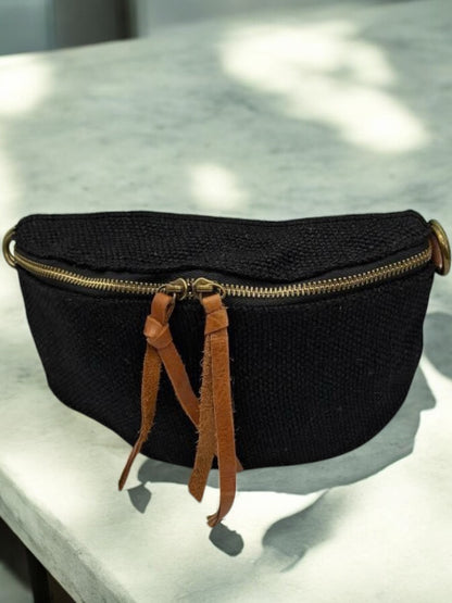 Nouveautés - Sac banane en jute noir 1 poche doubles curseurs