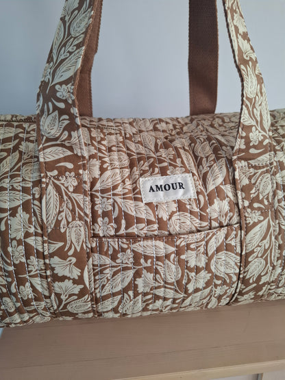 Sac polochon en coton matelassé liberty floral toile de jouy camel et blanc