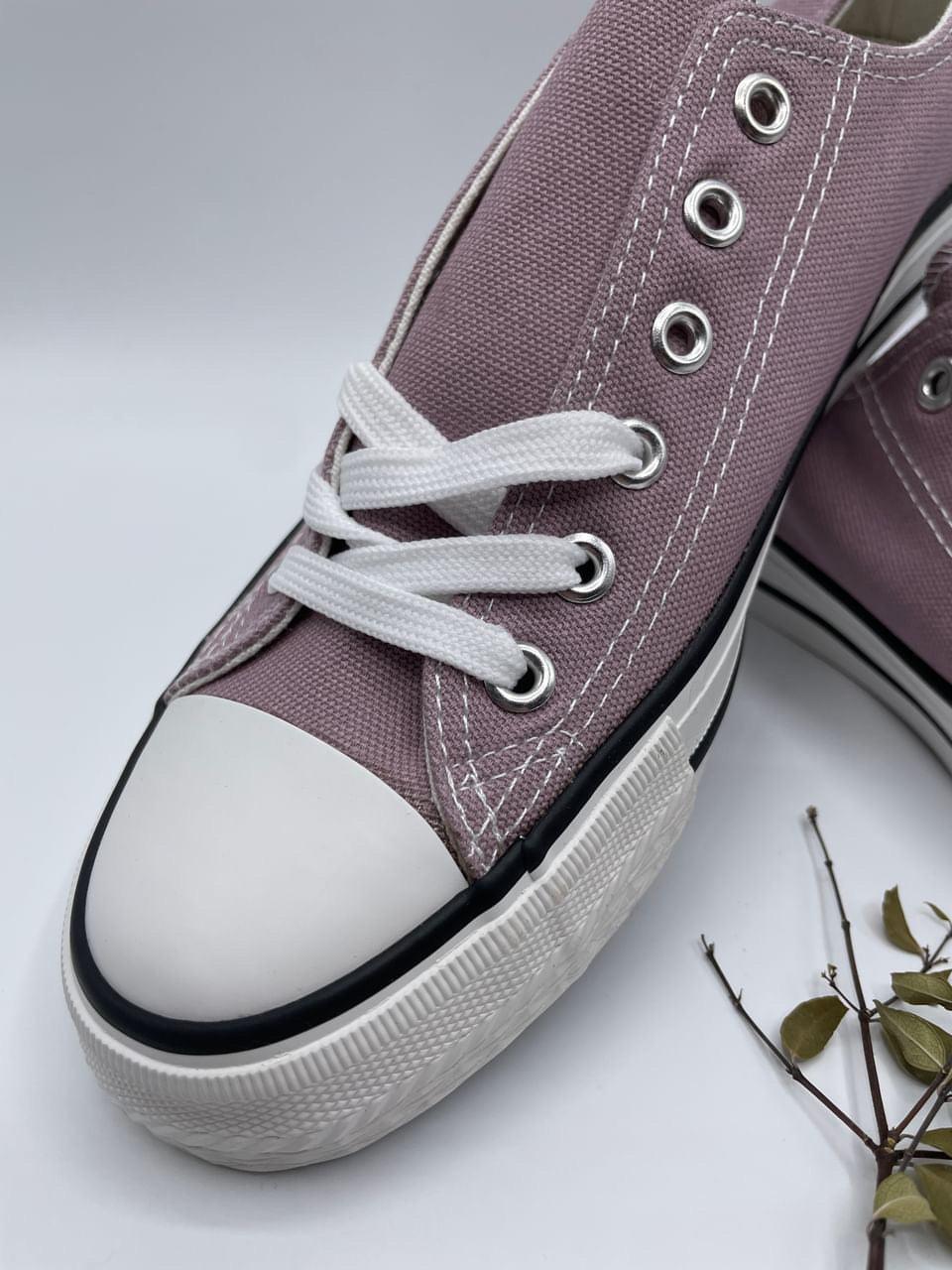 Chaussures baskets basses toile violet style Converse