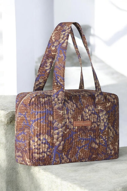 Sac week-end polochon en coton matelassé marron liberty fleuris beige et bleu